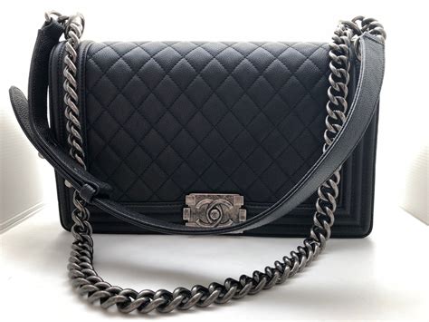 chanel vintage bags vs boy bag|Chanel boy online shop.